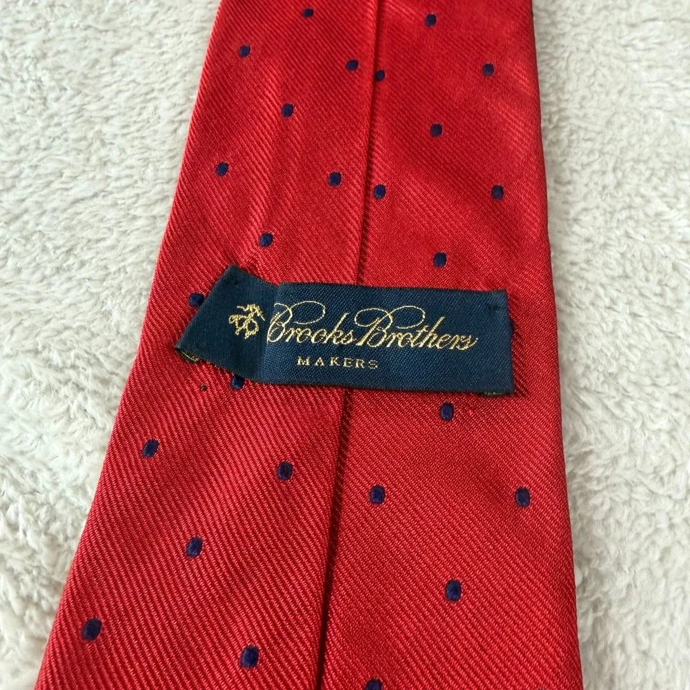 Brooks Brothers good threading